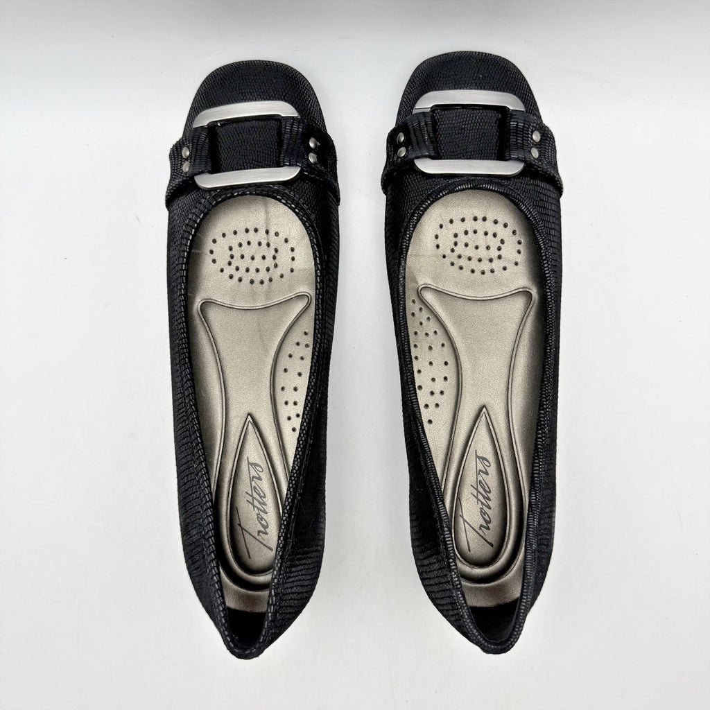 Trotters Womens Sizzle Flats US 7 Narrow EU 37.5 Black Leather Slip On NWOB