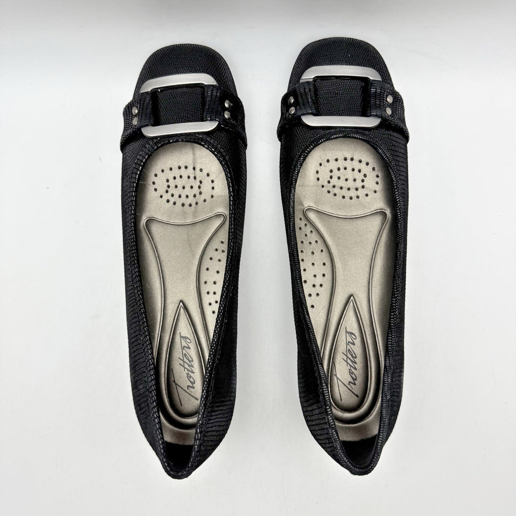 Trotters Womens Sizzle Flats US 7 Narrow EU 37.5 Black Leather Slip On NWOB