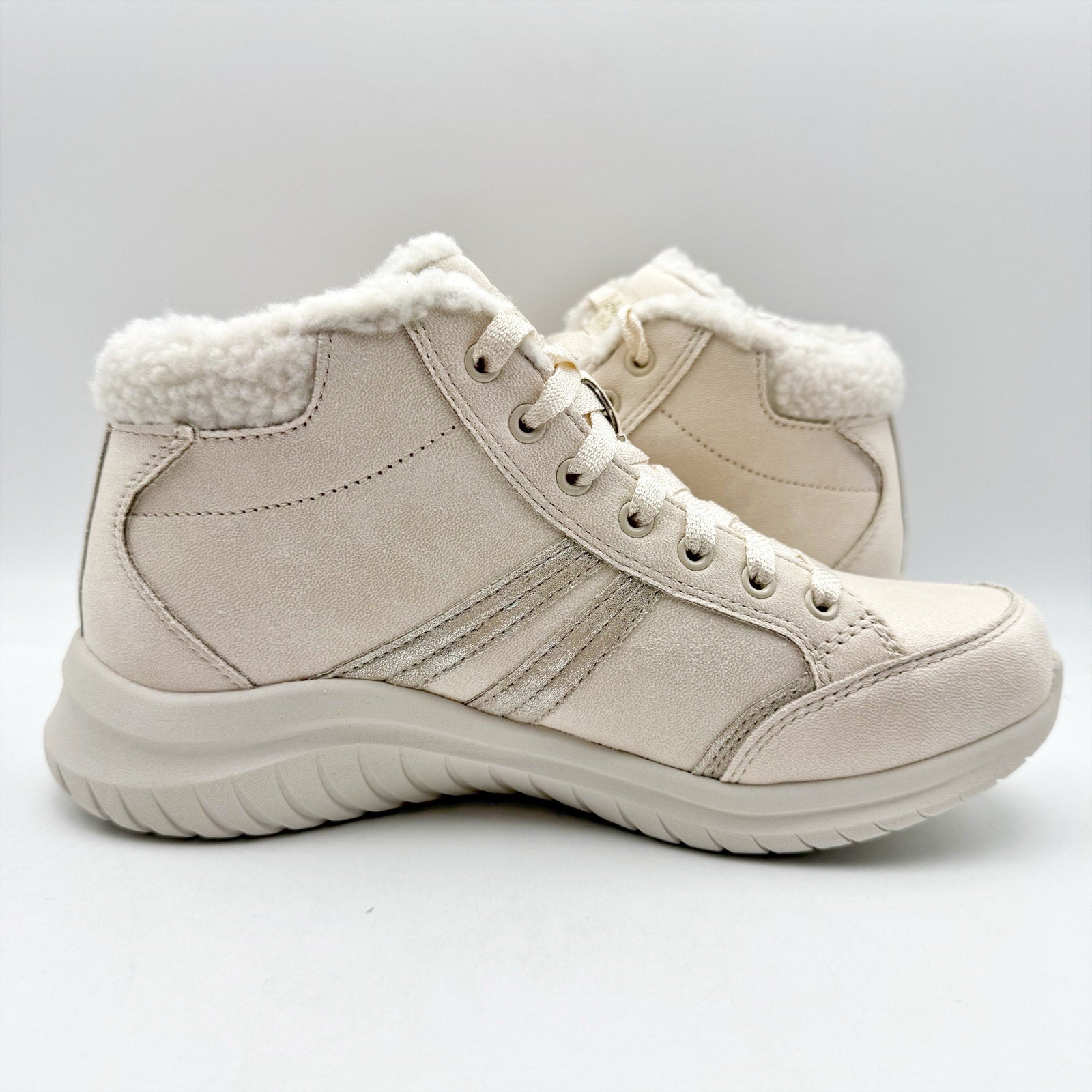 Skechers Womens Ultra Flex 2.0 Winter Booties US 7 EU 37 Natural Cream NIB
