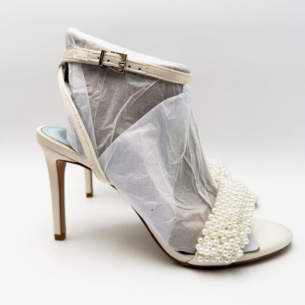 Vince Camuto Womens Arleem Pearl Beaded High Heel Sandals Size 8 Off White NWOB