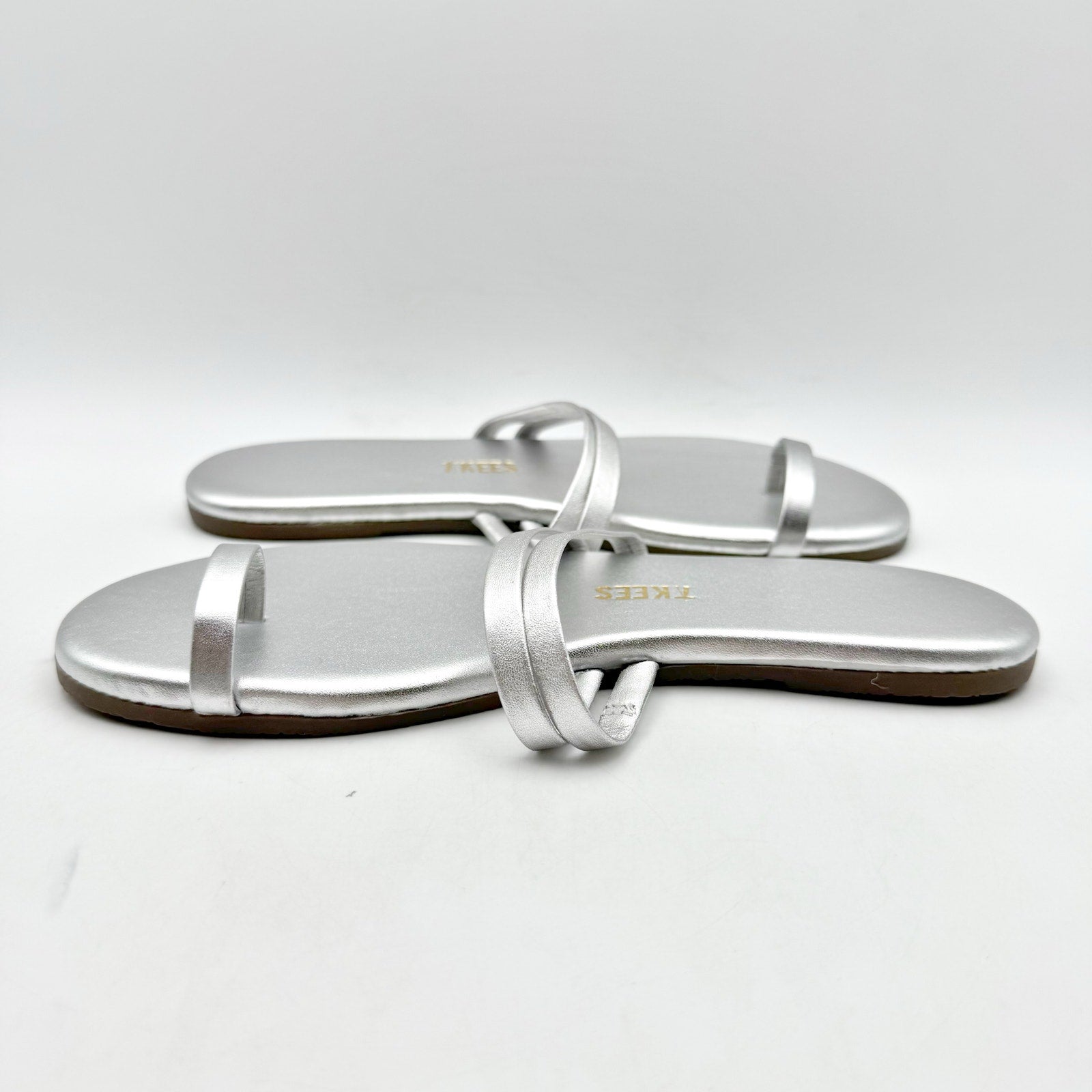 TKEES Womens Leah Flat Sandals US 5 EU 36 Silver Slip On NWOB