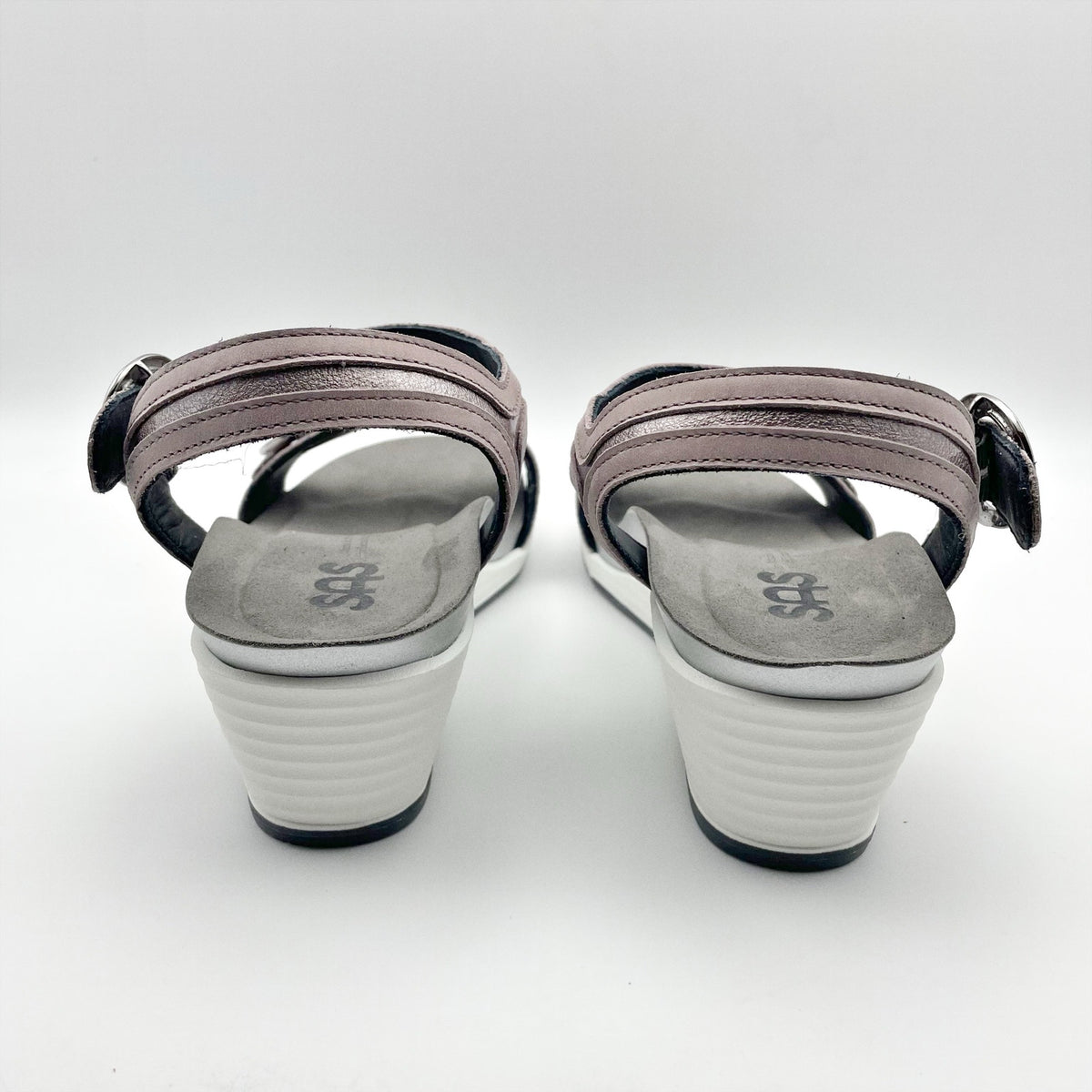 SAS Womens Seight Wedge Sandals Size 7.5 WW Purple Silver Leather NIB