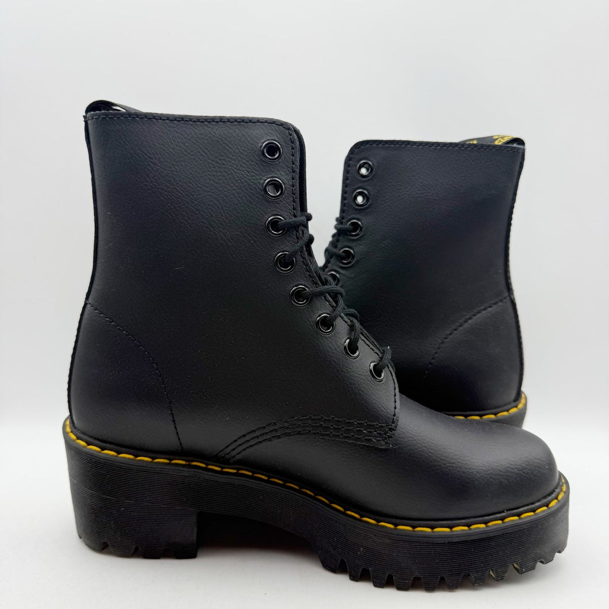 Dr. Martens Womens Sanguine Heeled Ankle Bootie EU 37 US 6 Black Leather NWOB