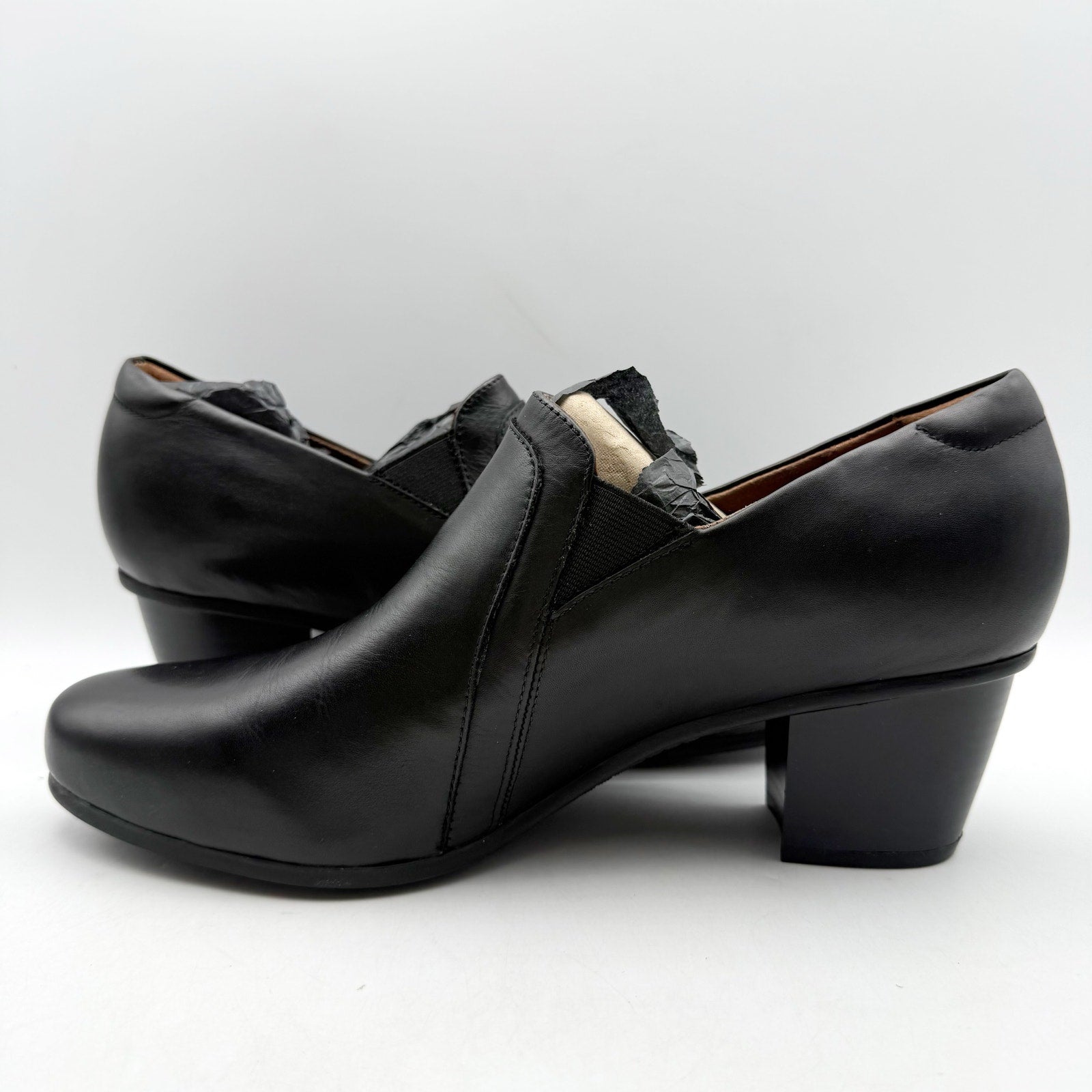 Cobb Hill Womens Winny Pumps US 11 Wide Black Leather Slip On NWOB