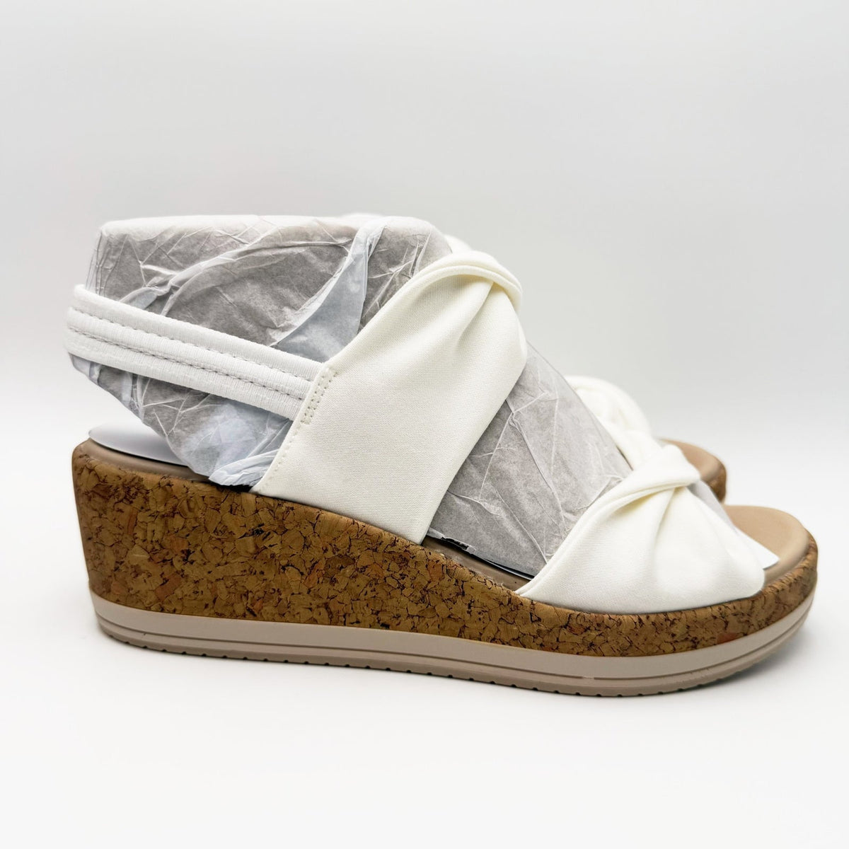 Bzees Womens Riley Slingback Wedge Sandals Size 8 Wide EU 38.5 White NIB