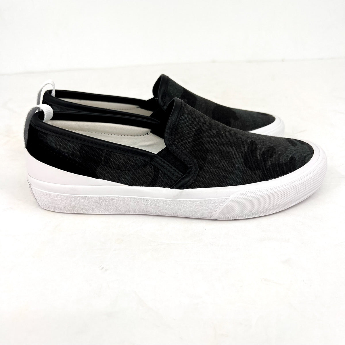 OFFICIAL PROGRAM Mens 7.5 Womens 9 STU-80 Slip On Sneakers Black White Camo NWOB