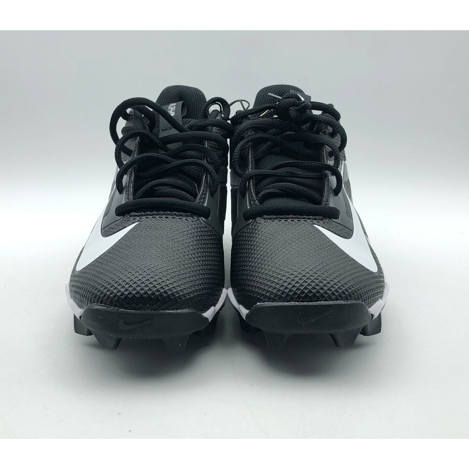 Nike Kids Alpha Menace 4 Shark Football Cleats 3.5 Wide Black Grey White NWOB