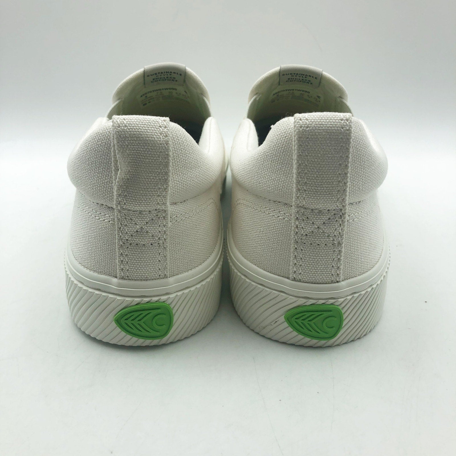 Cariuma Women's Slip-On Canvas Sneakers Size 9 Off White Casual Shoes NIB