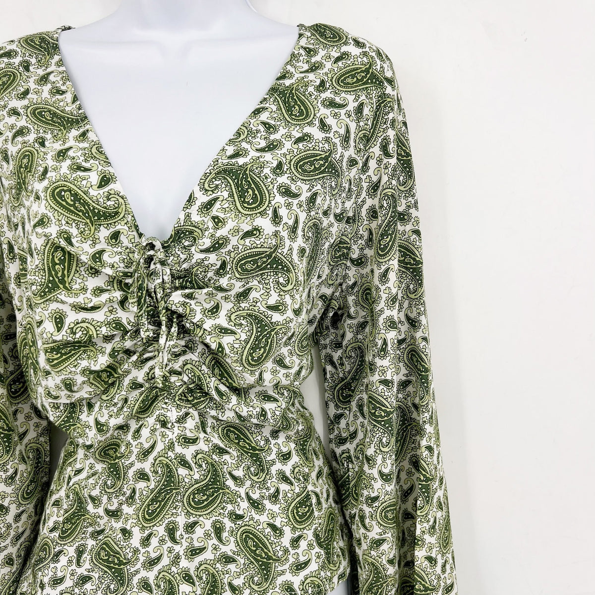 FAITHFULL THE BRAND Women's Bell Sleeve Top Size 10 Green Paisley NWOT