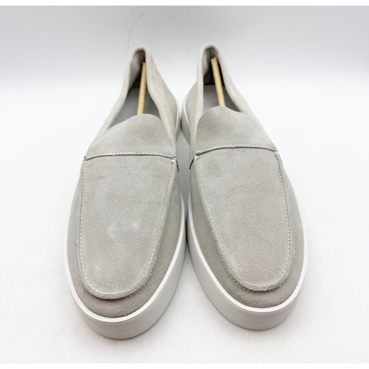 Saint Morta Men's Hemisphere Slip On Loafers Size 8 Light Grey White Suede NIB
