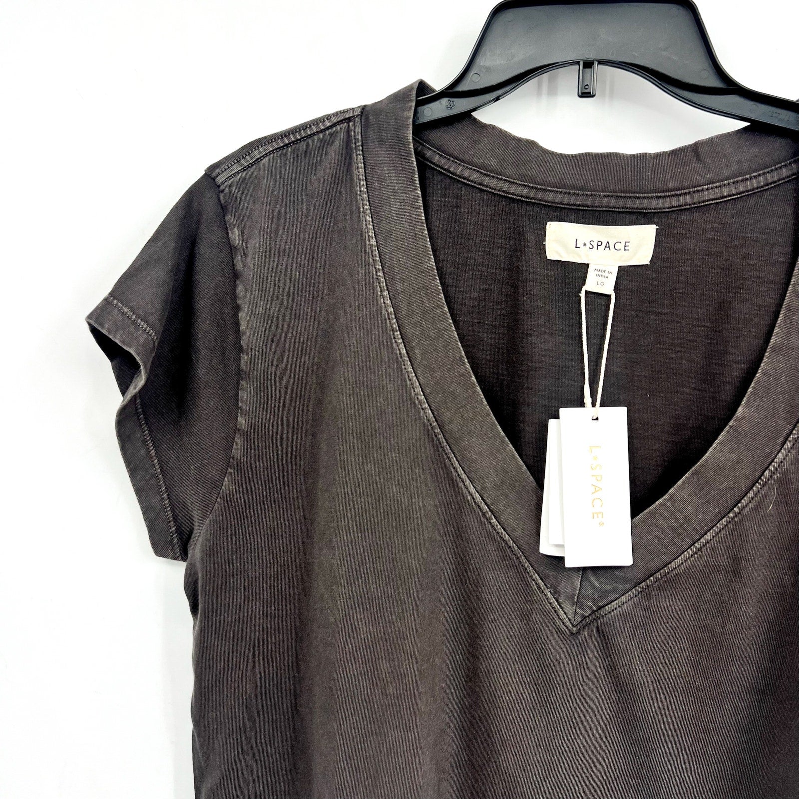 L*SPACE Women's West Coast Top Large Ash Short Sleeve V Neck Tshirt NWT