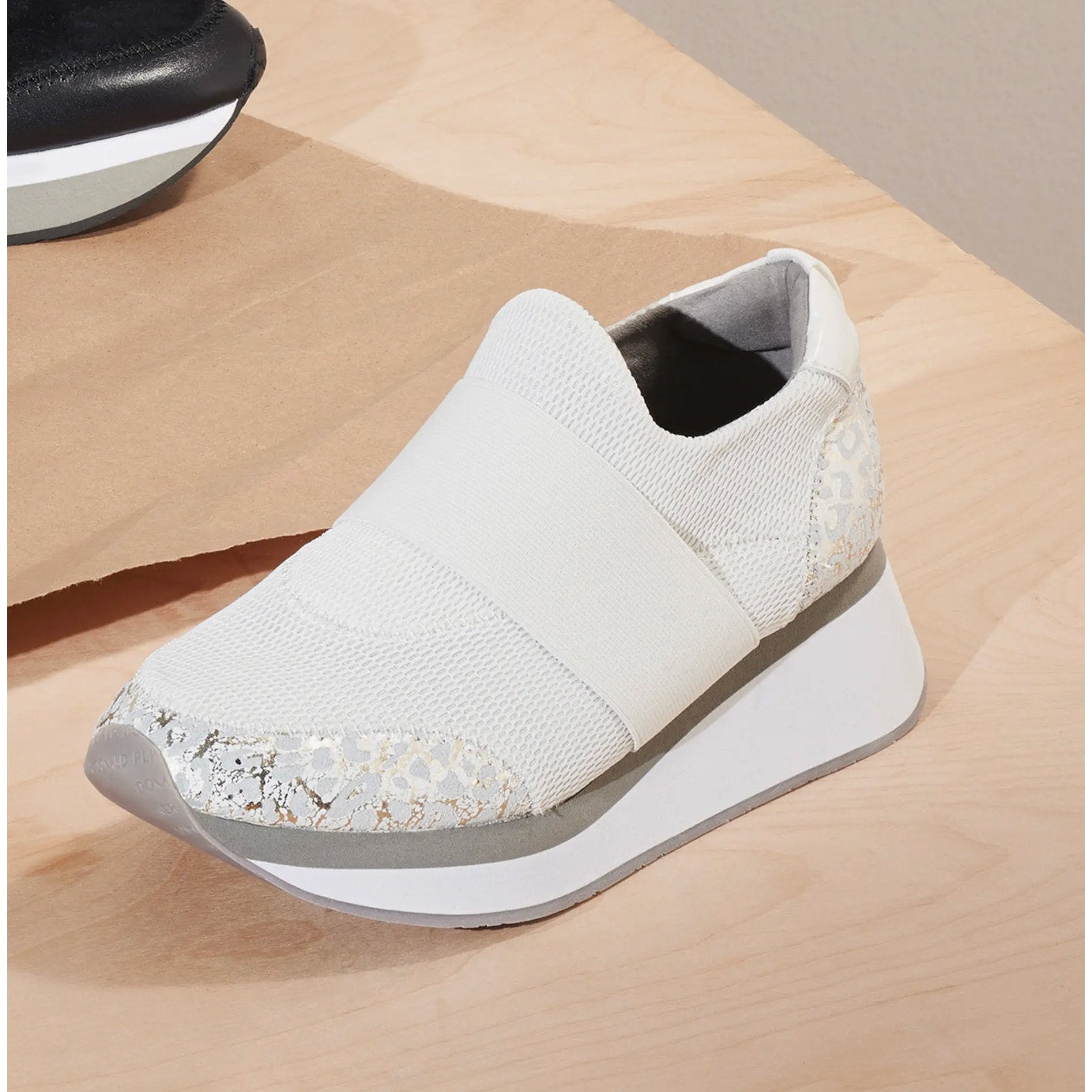 Donald Pliner Womens Pelham Wedge Sneaker US 11 M Silver White Slip On NWOB