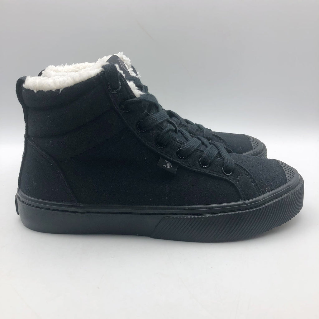 Cariuma Womens OCA Therma High Sneakers Size 6 Black Water Repllent Suede NIB