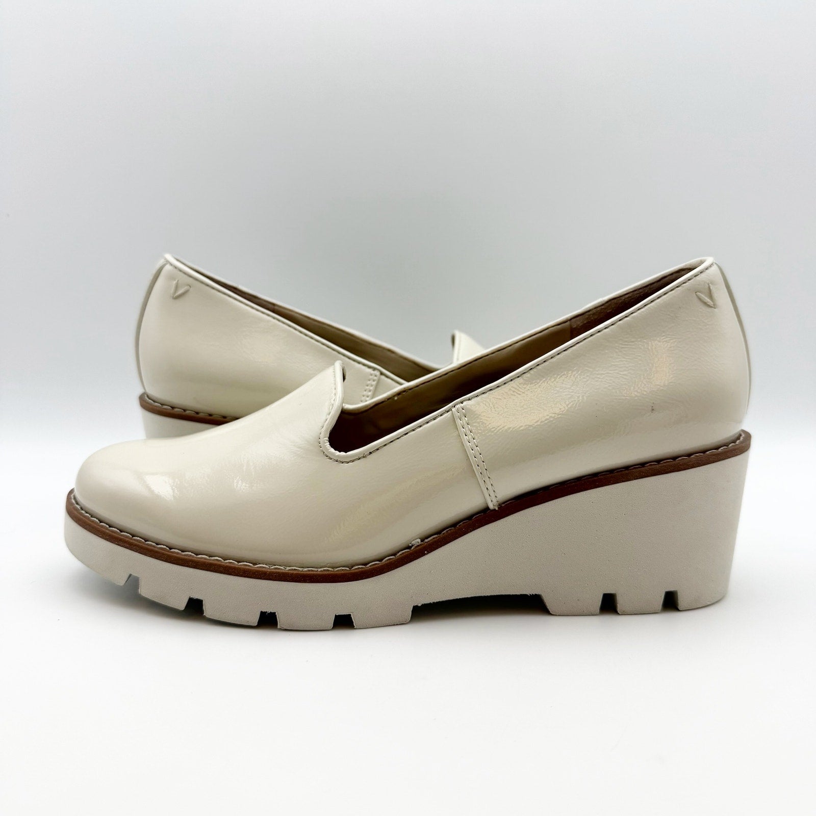 Vionic Women's Willa Wedge Slip on Shoes Size 9.5 WIDE Cream Patent Leather NIB