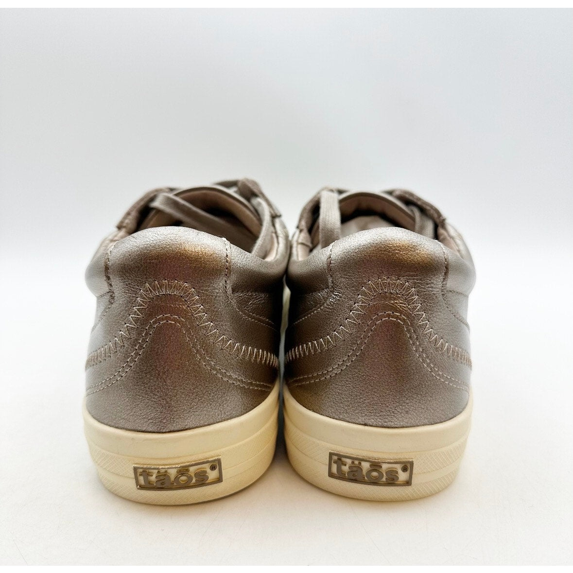 Taos Footwear Womens Plim Soul Lux Sneakers Size 10.5 CHAMPAGNE Gold Leather NIB
