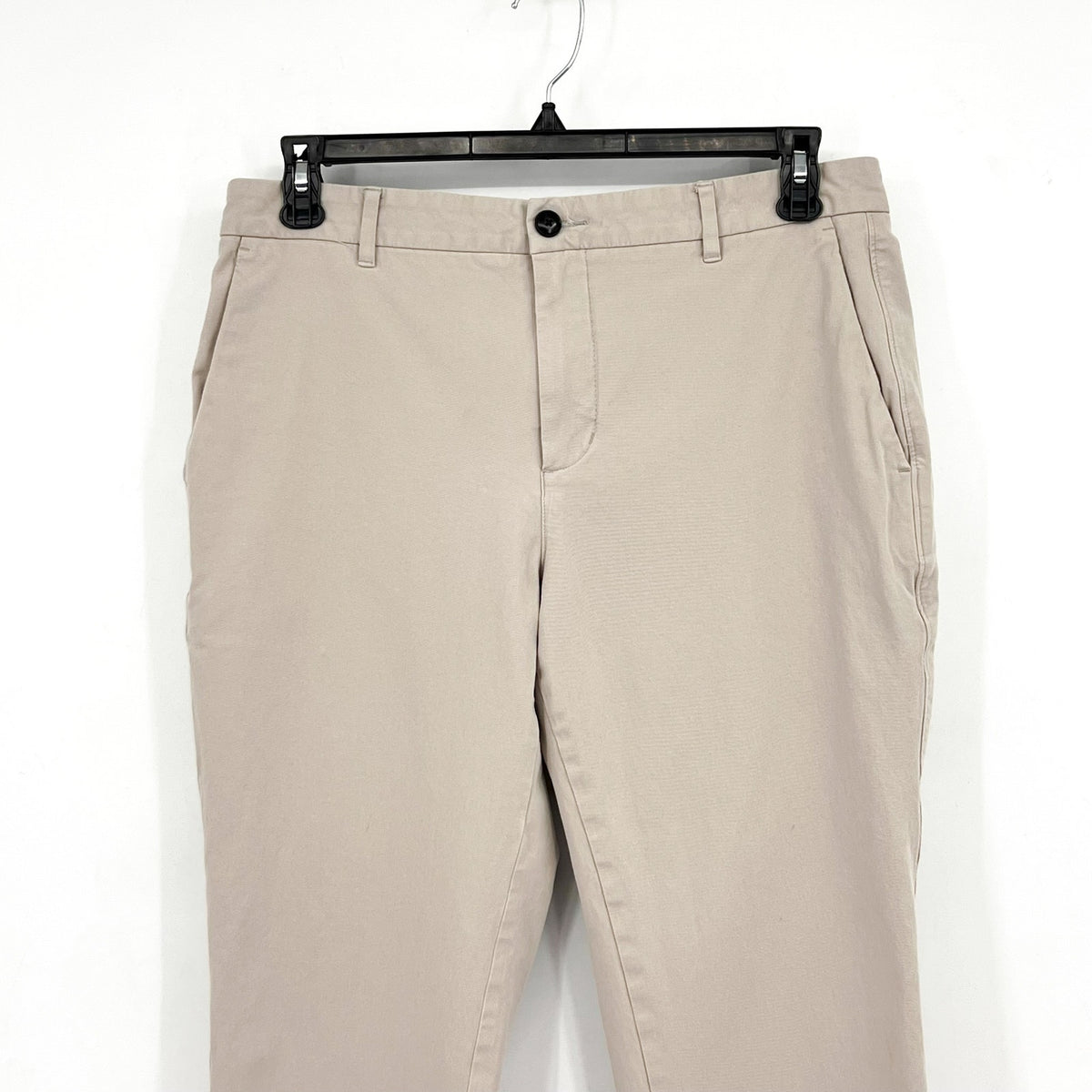 EVERLANE Uniform Mens Athletic Fit Performance Chino Pants 33x28 Stone NWOT