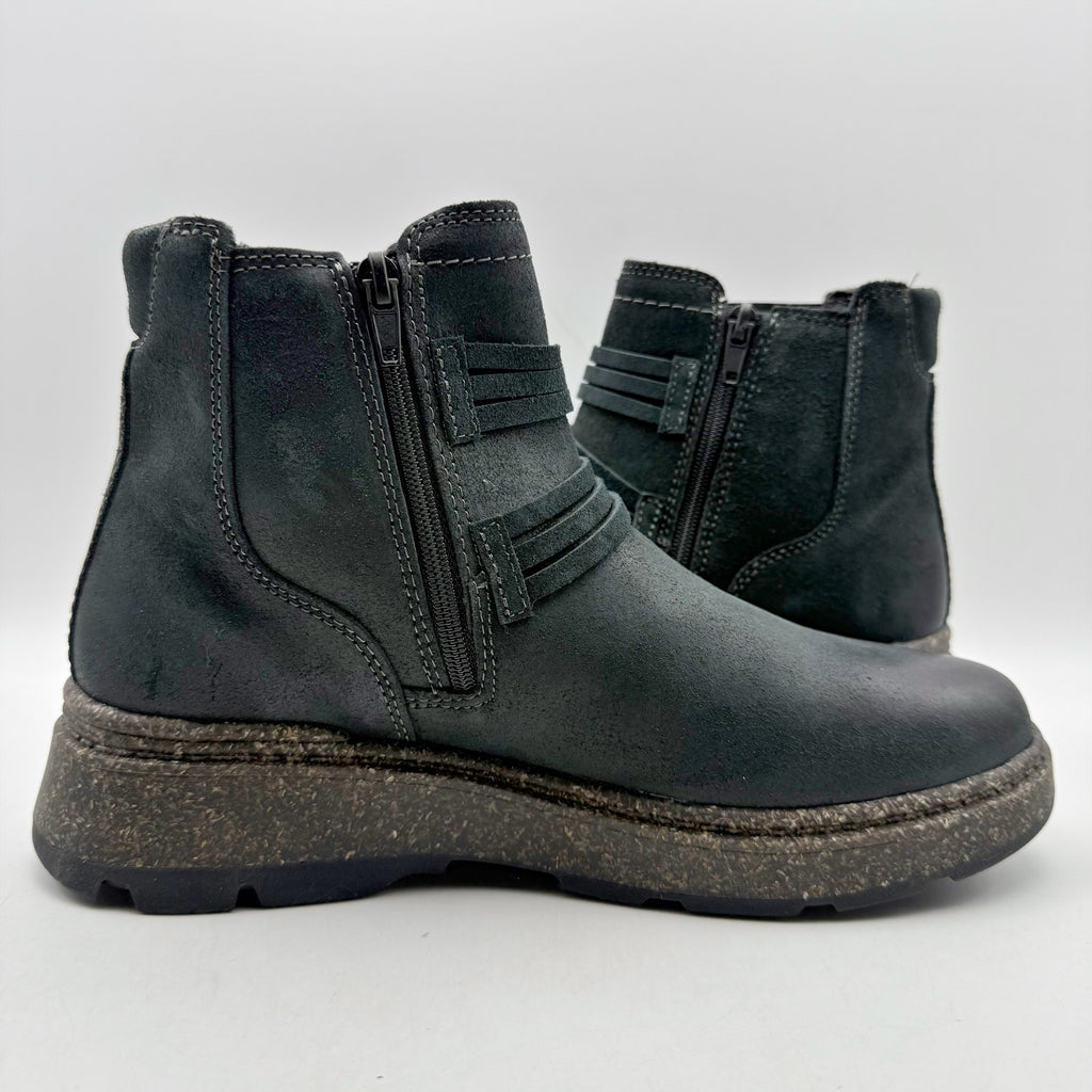 Clarks Womens Noralyn Ankle Boots US 8.5 Wide EU 39.5 Black Suede NIB