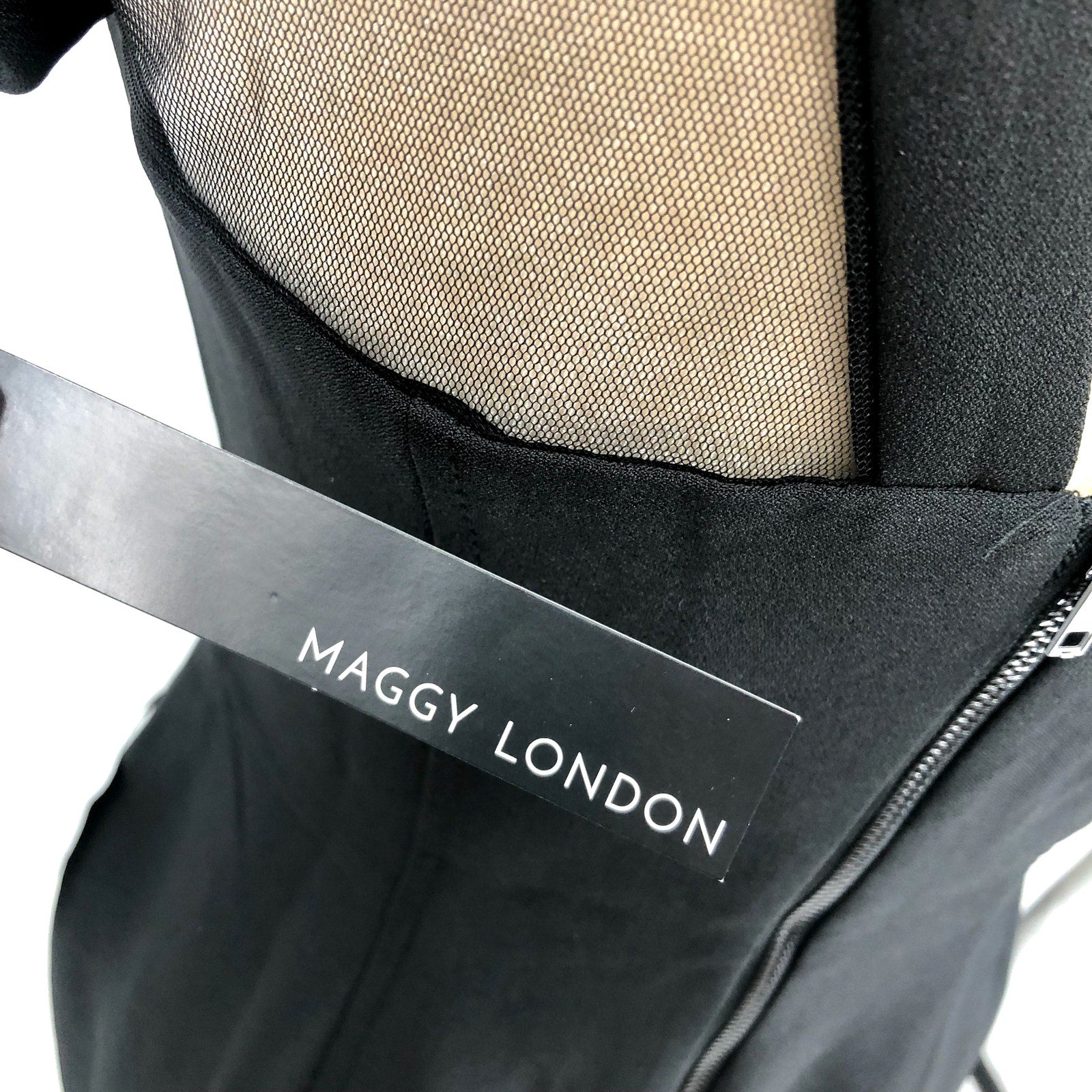 MAGGY LONDON Women's Short Sleeve Illusion Sheath Dress Size 4 Black V Back NWT