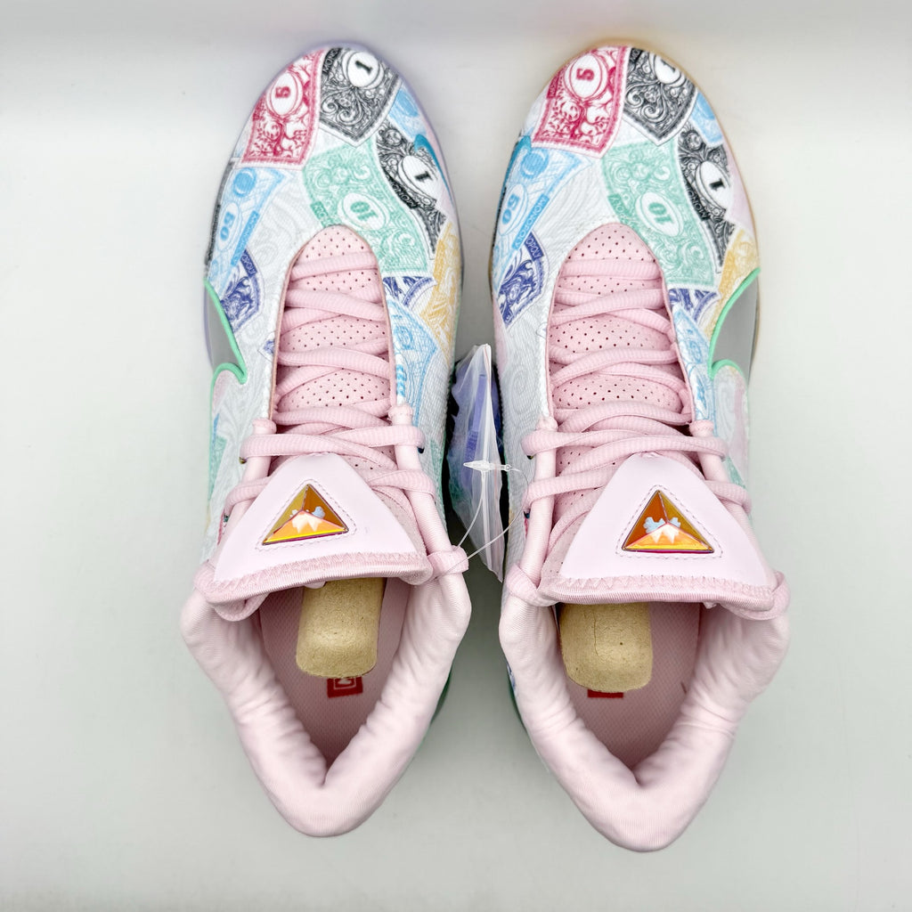 Nike Monopoly LeBron XXII 22 QS Currency Athletic Shoes Mens 10 White Pink NIB