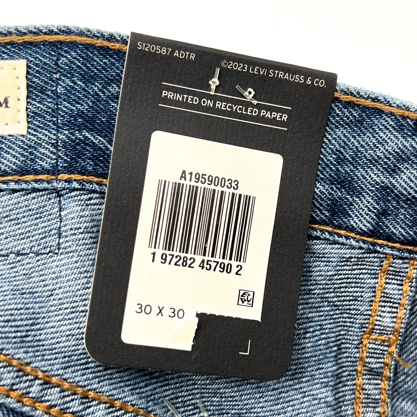 LEVI'S Womens 501 90s Straight Jean 30x30 10 Not My News Channel A19590033 NWT