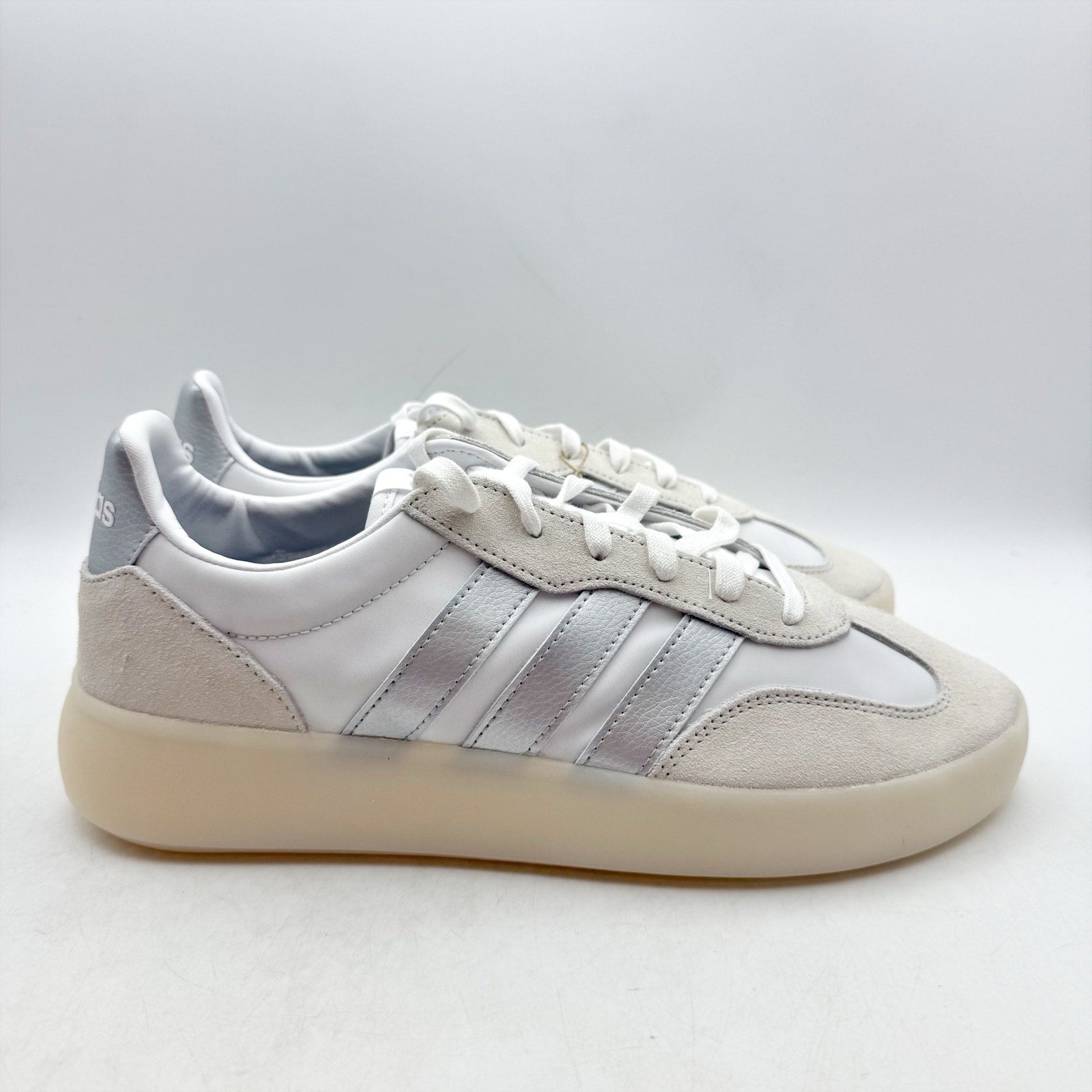 Adidas Womens Barreda Decode Casual Sneakers SIZE 11 White Silver Suede NIB