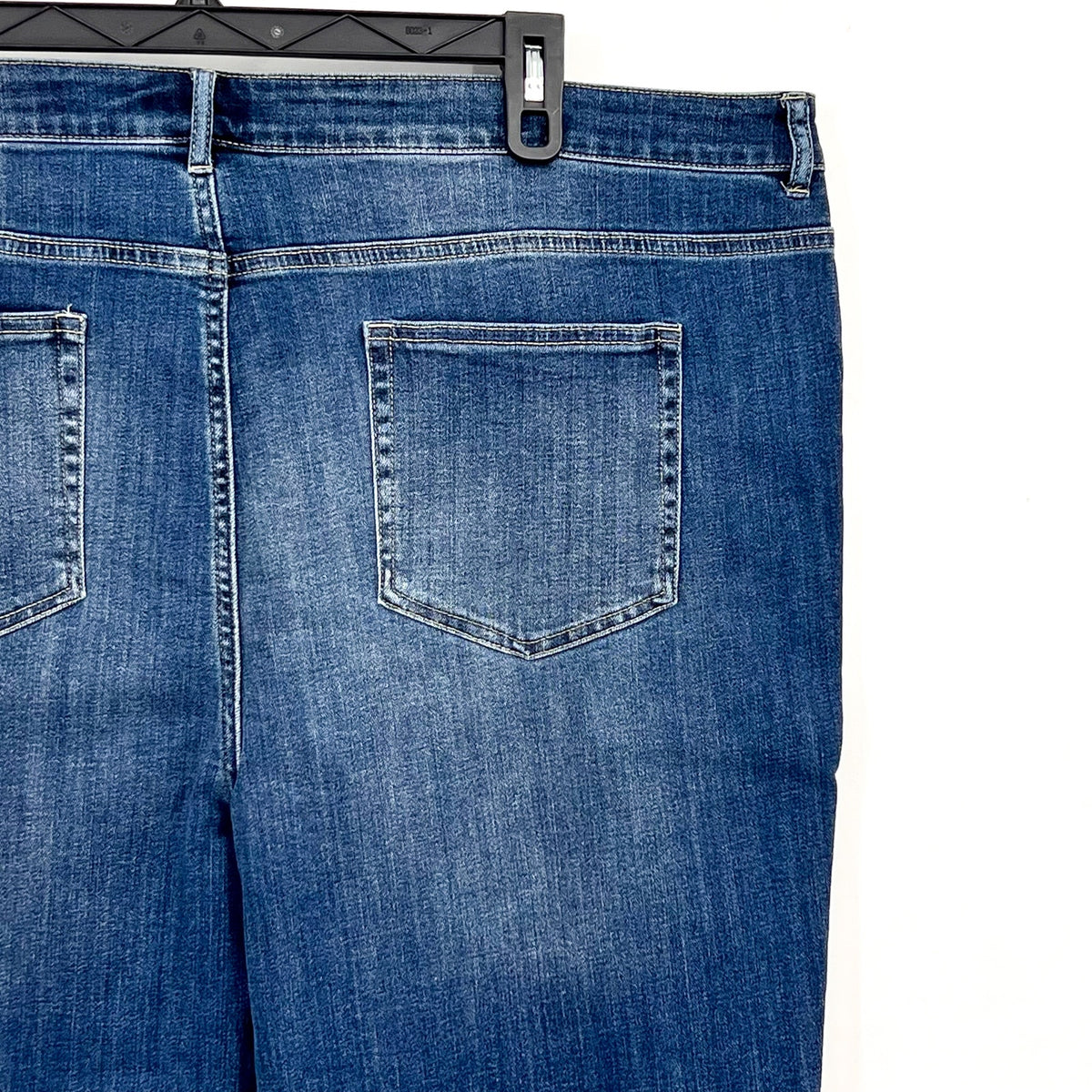 LOGO LORI GOLDSTEIN Capri Jeans Size 26W Blue Deep Indigo Eyelet Cuff NWOT