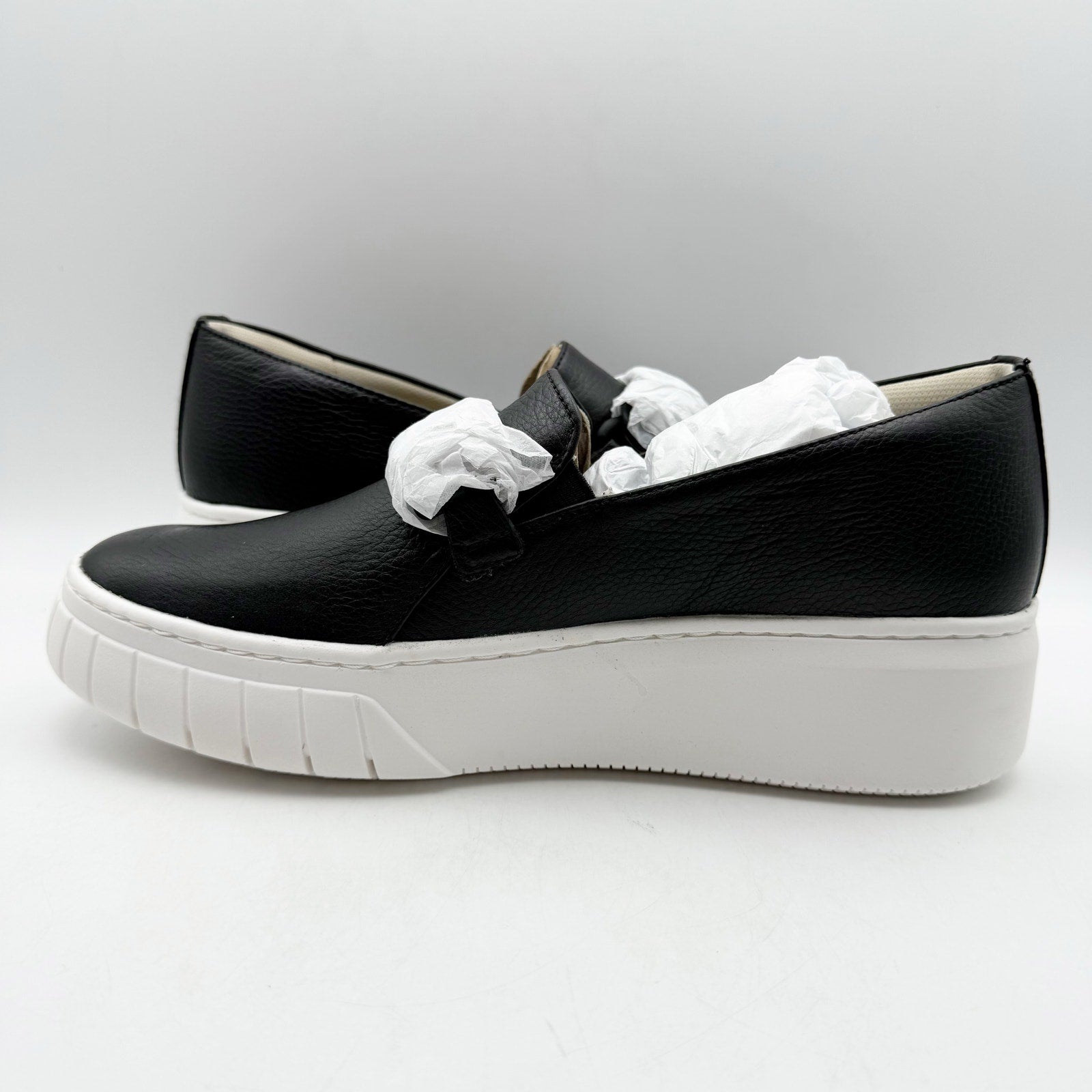 Naturalizer Womens Daphne Casual Sneakers US 12M EU 43 Black Leather Slip on NIB