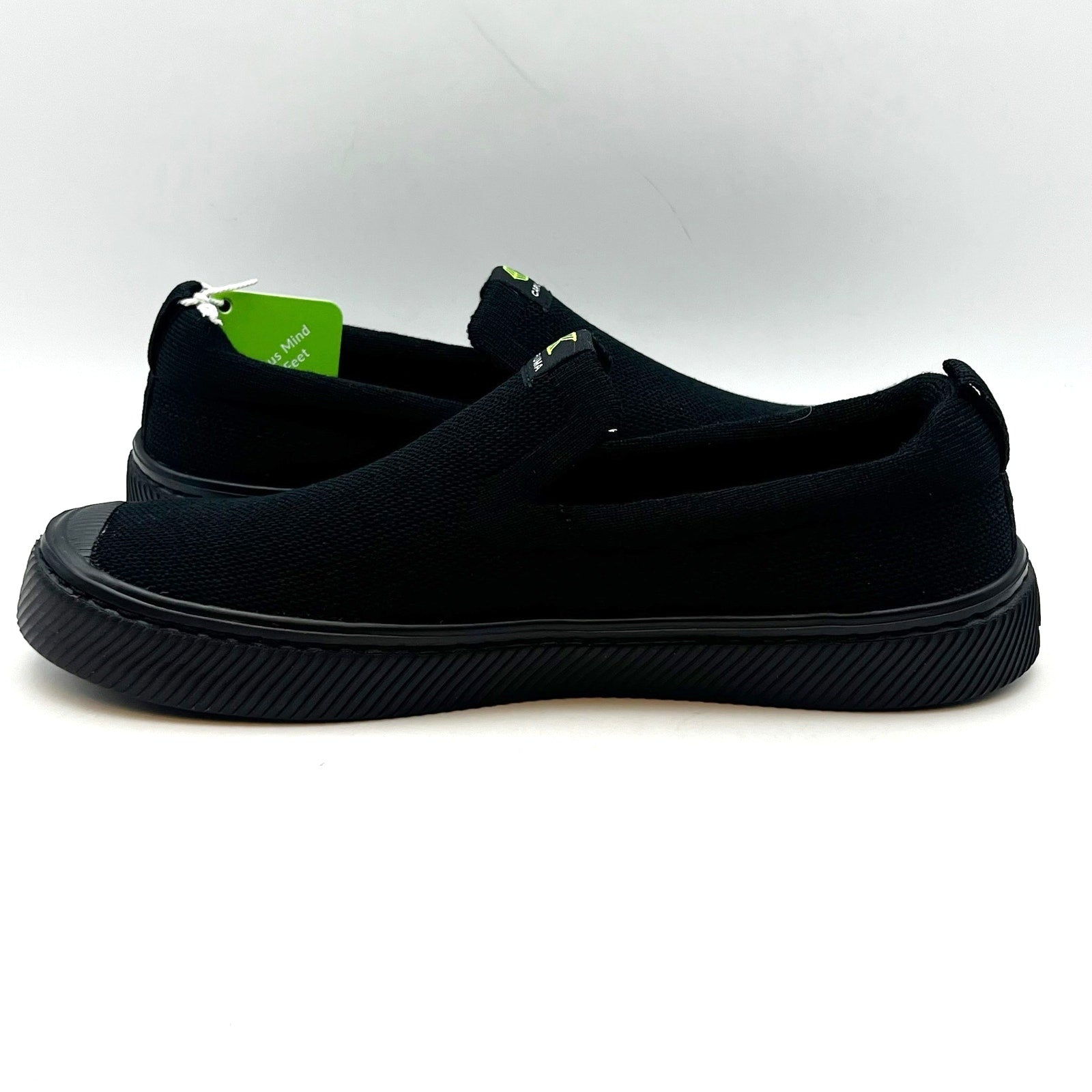 Cariuma IBI Slip On Sneakers Womens 8.5 Mens 7 All Black Knit Bamboo NWOB