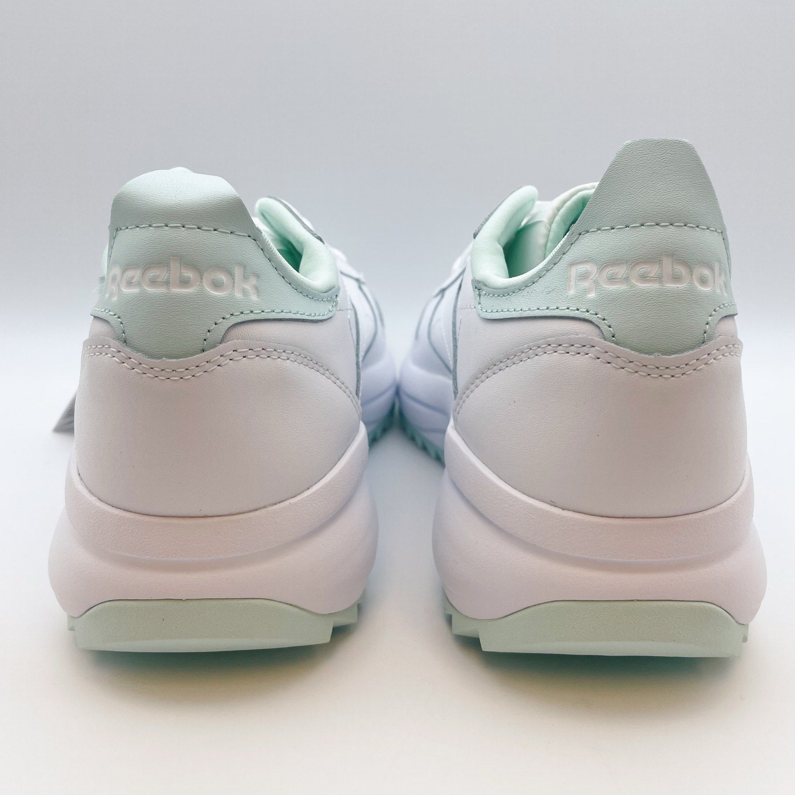 Reebok Lifestyle Women Classic SP Extra Sneaker US 8 M EU 38.5 White Leather NIB