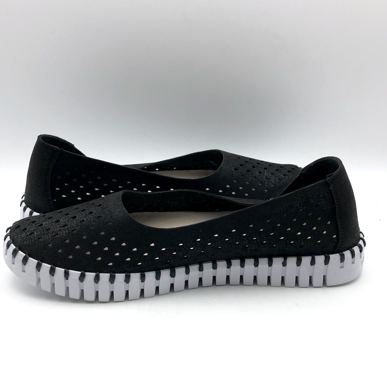 ILSE JACOBSEN Women's Tulip Ballet Flats EU 38 US 8 Black Laser-Cut NWOB