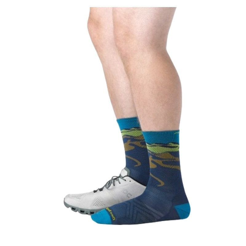 DARN TOUGH Unisex Ridge Runner Micro Crew Running Socks Large Blue Midnight NWT