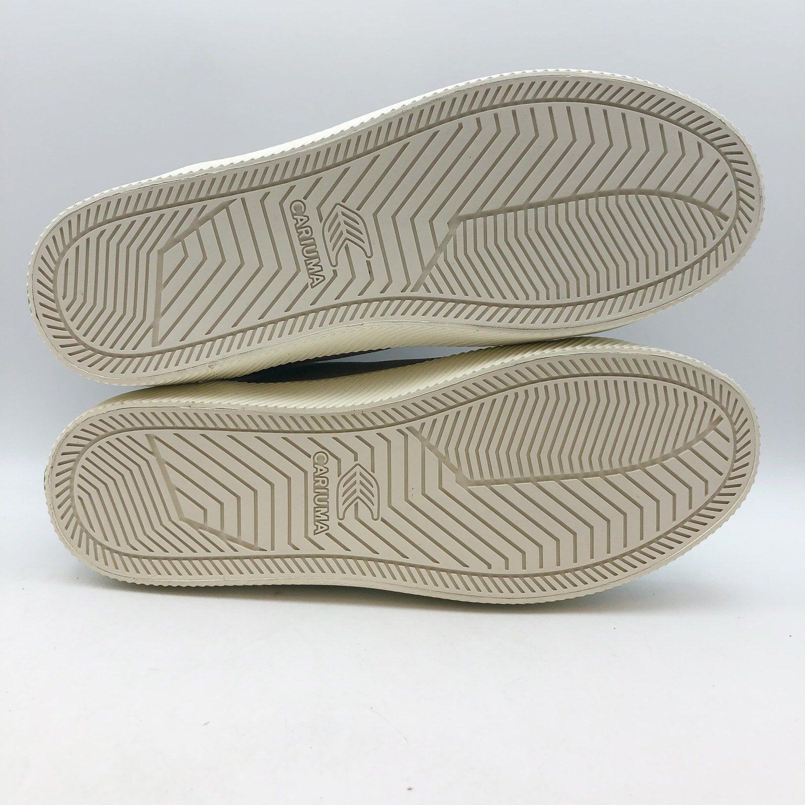 Cariuma OCA High Sneakers Womens 10.5 Mens 9 Cloud Grey Suede NIB