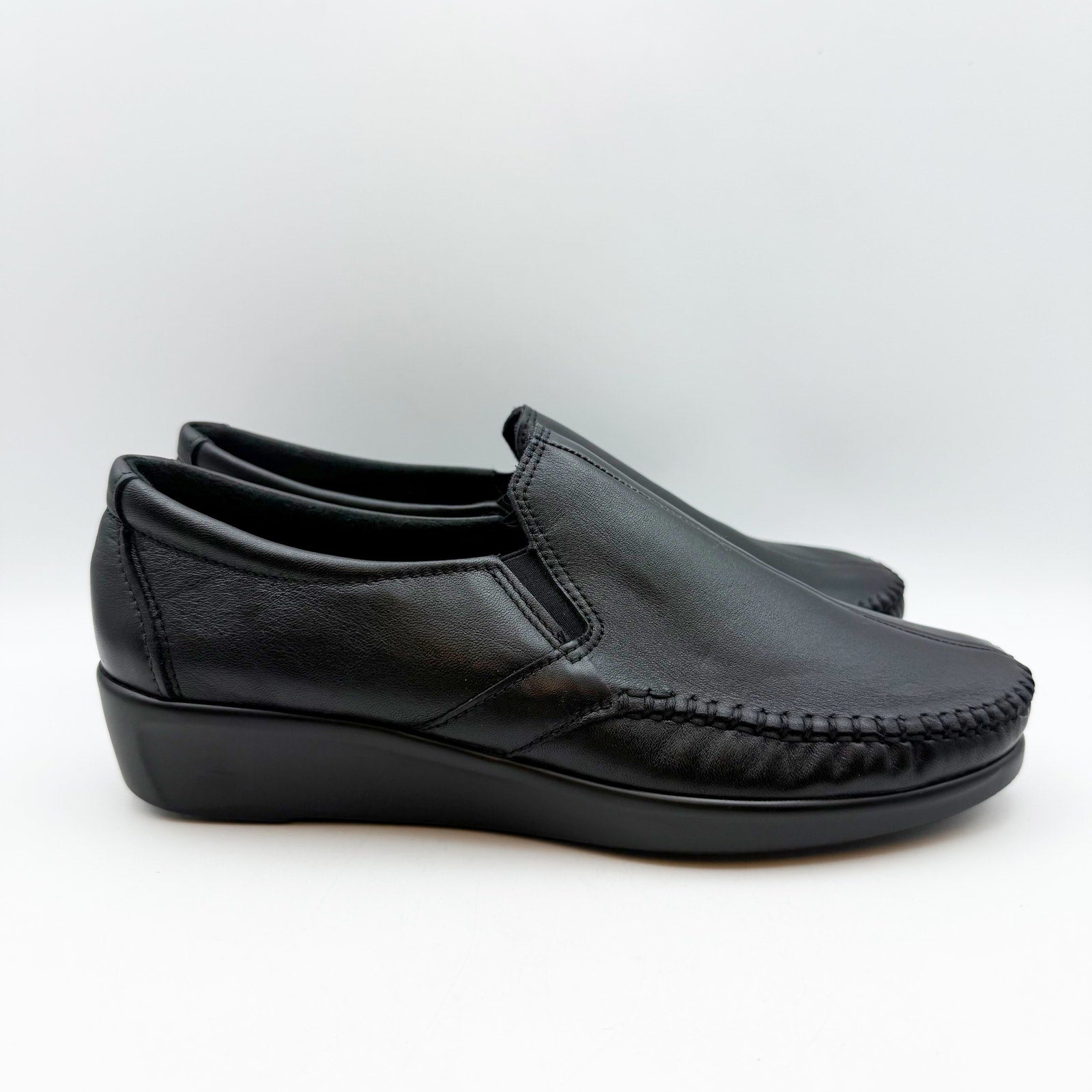 SAS Womens Dream Comfort Loafers US 8 Black Leather Hand Laced Moccasin NIB