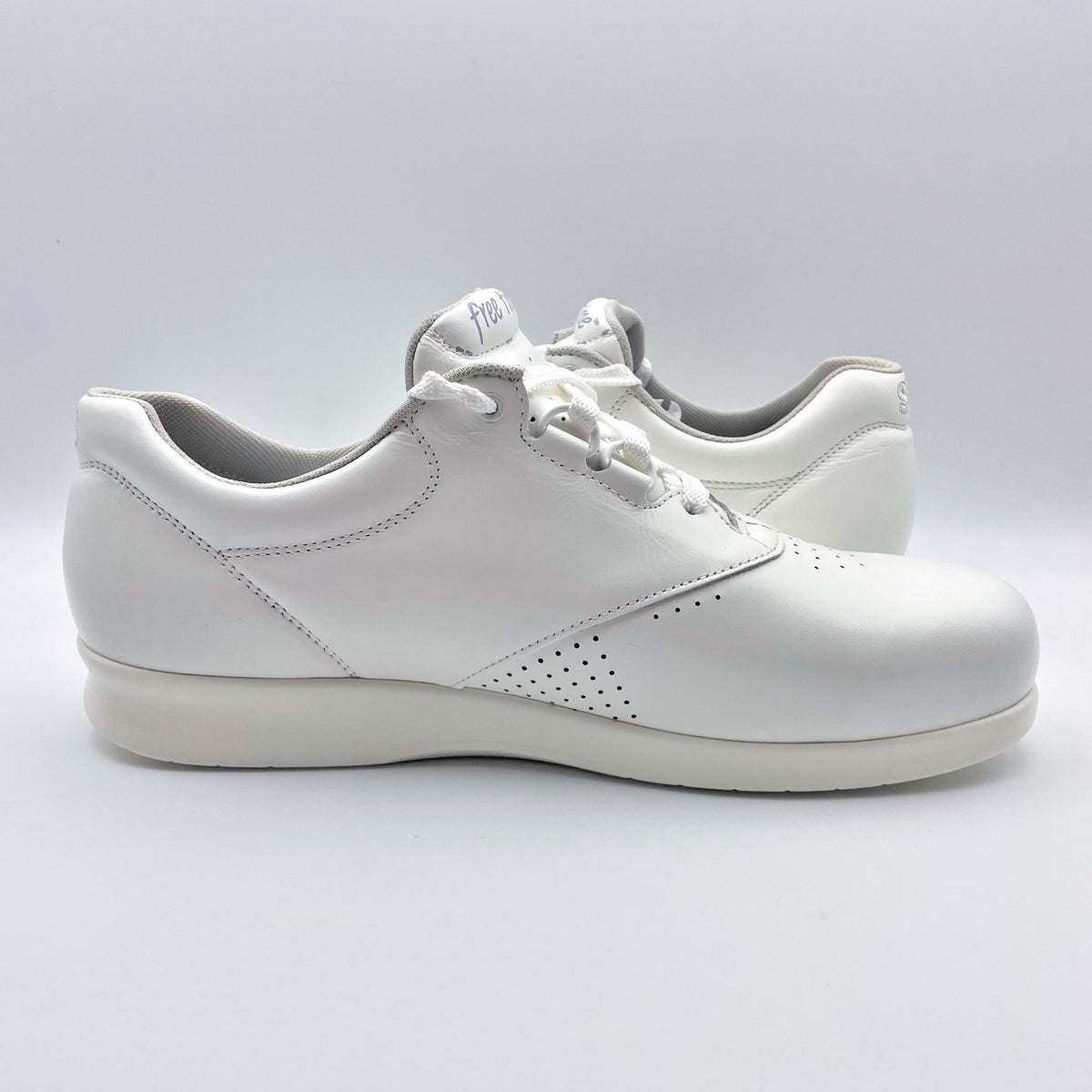 SAS Womens Free Time Comfort Walking Sneakers US 10.5 Wide White Leather NIB