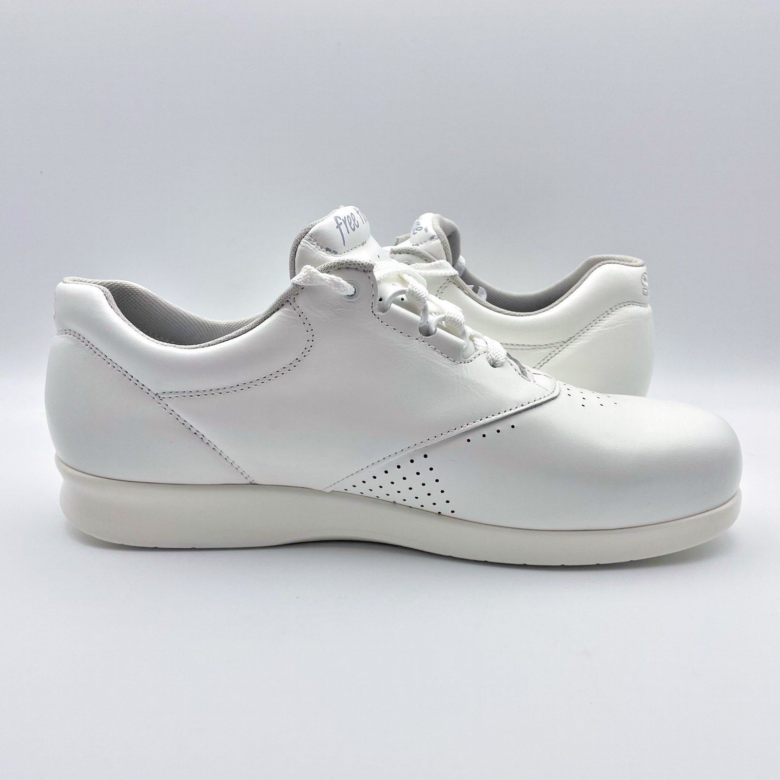 SAS Womens Free Time Comfort Walking Sneakers US 10.5 Wide White Leather NIB