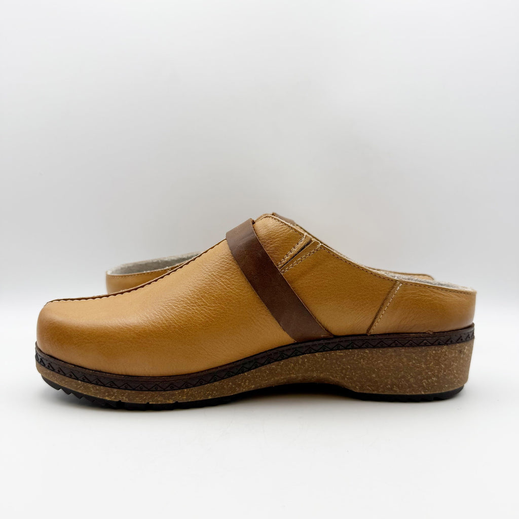 Pikolinos Womens GRANADA W0W Clogs EU 41 US 10-10.5 Tan Leather NIB