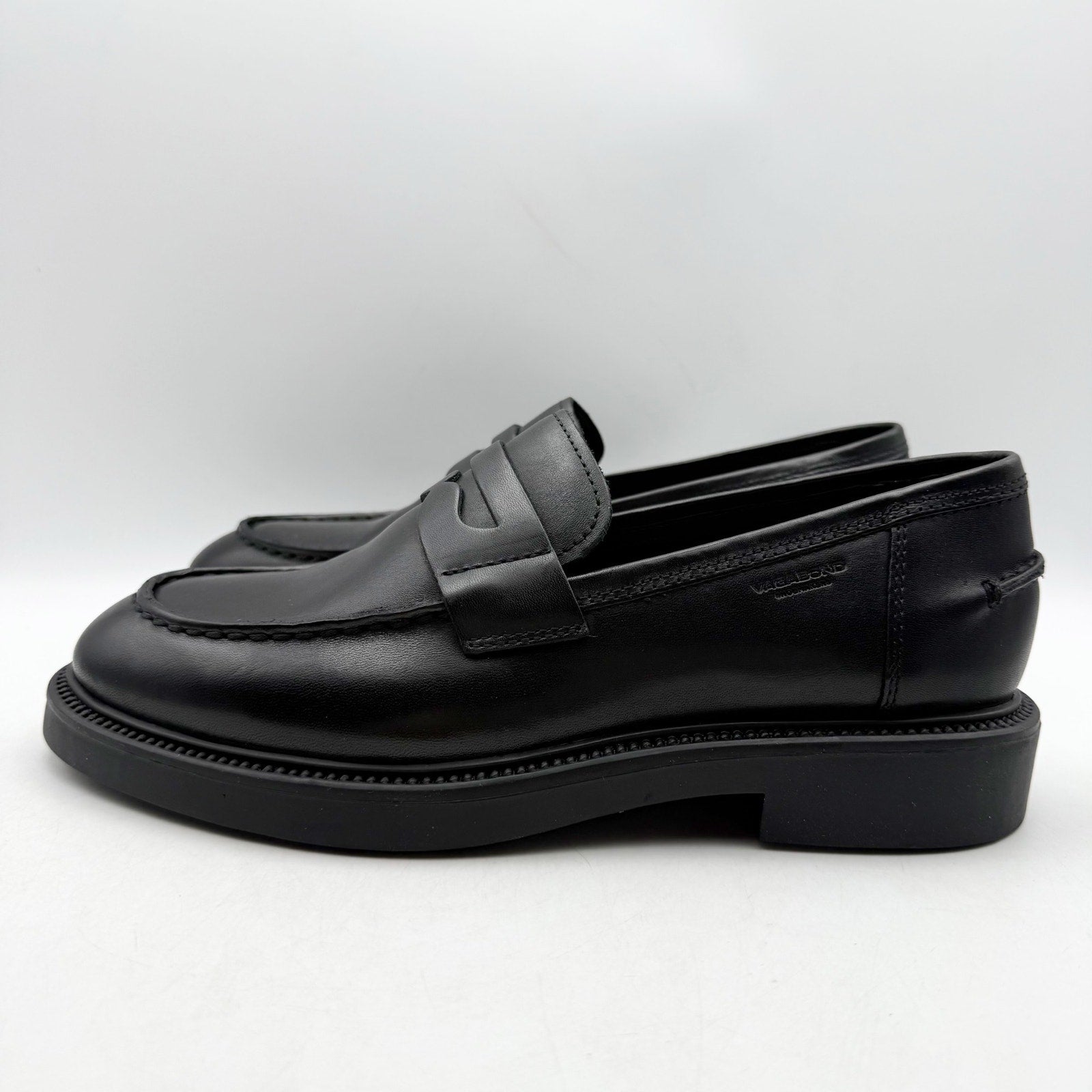 Vagabond Shoemakers Womens Alex Loafers EU 39 US 9 Black Leather NIB