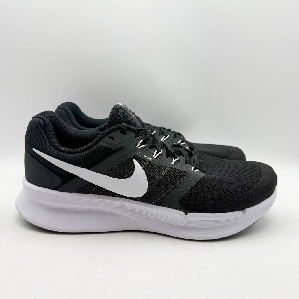 Nike Mens Run Swift 3 Running Sneakers US 9.5 Wide Black White Athletic NWOB