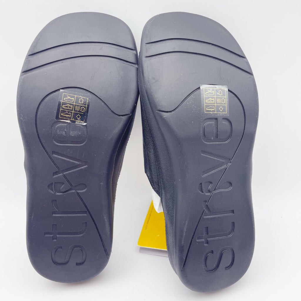 Strive Womens Capri II Thong Sandals US 6 EU 36 Black Leather NIB