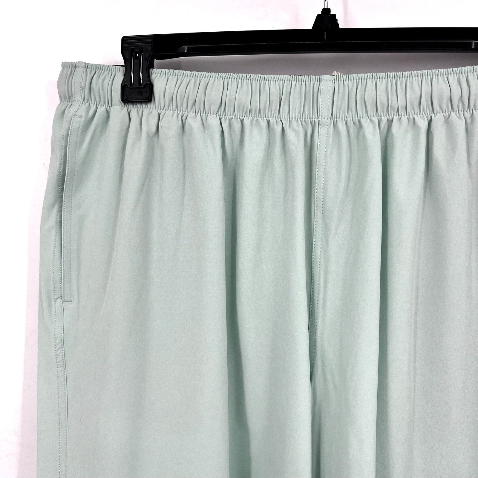 FREEFLY Mens Breeze Outdoor Shorts 3XL Light Green 8" Inseam Lightweight NWT