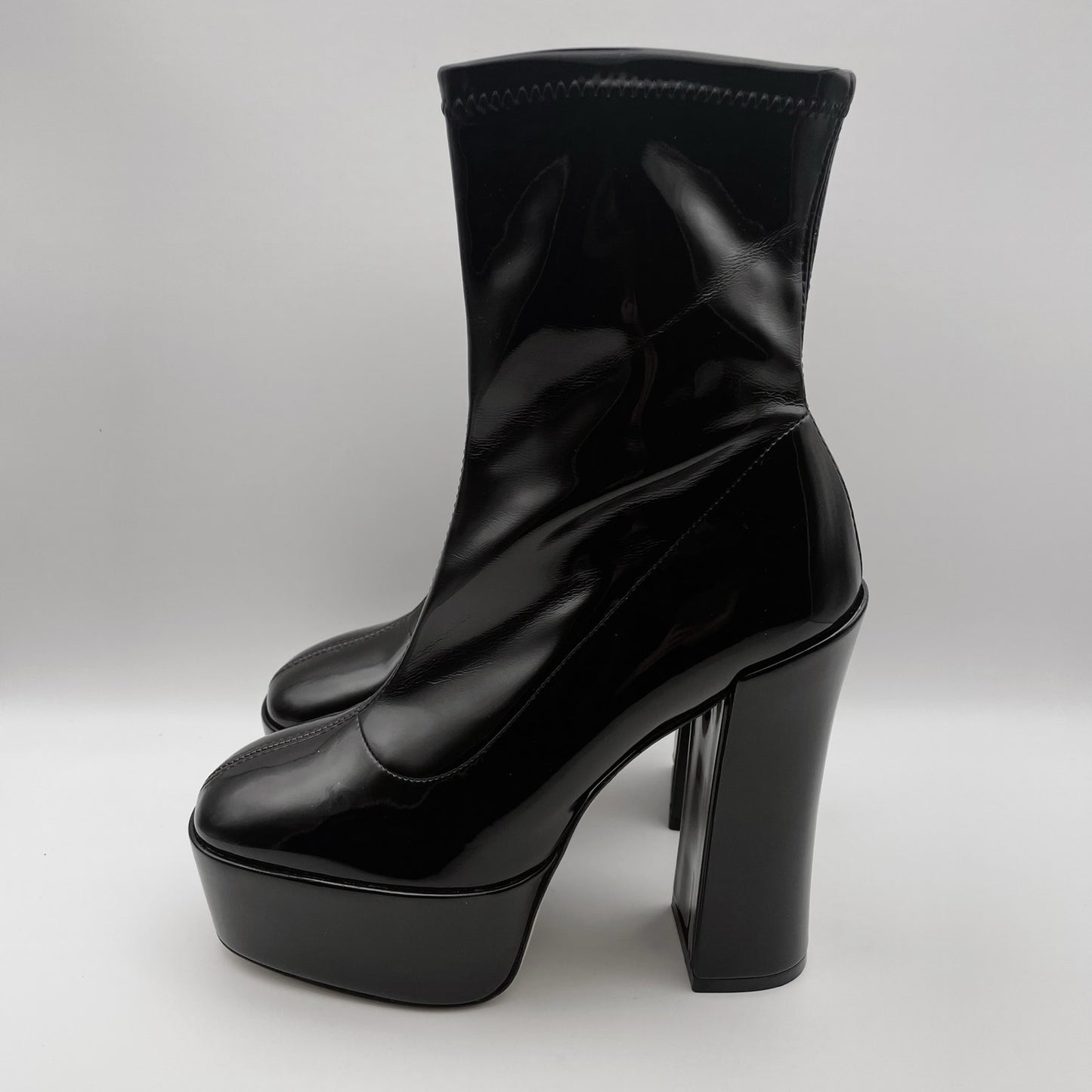 Stuart Weitzman Women's Skyhigh 145 Platform Bootie Size 10 Black