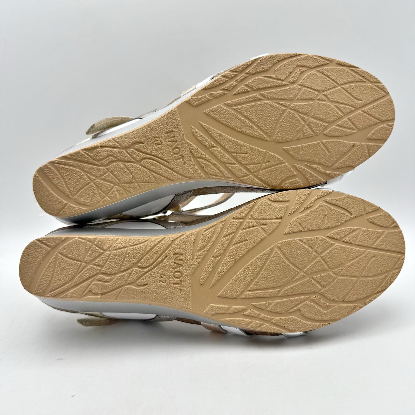 Naot Womens Hero Wedge Sandal US 11 EU 42 Silver Hook Loop Closure Leather NWOB