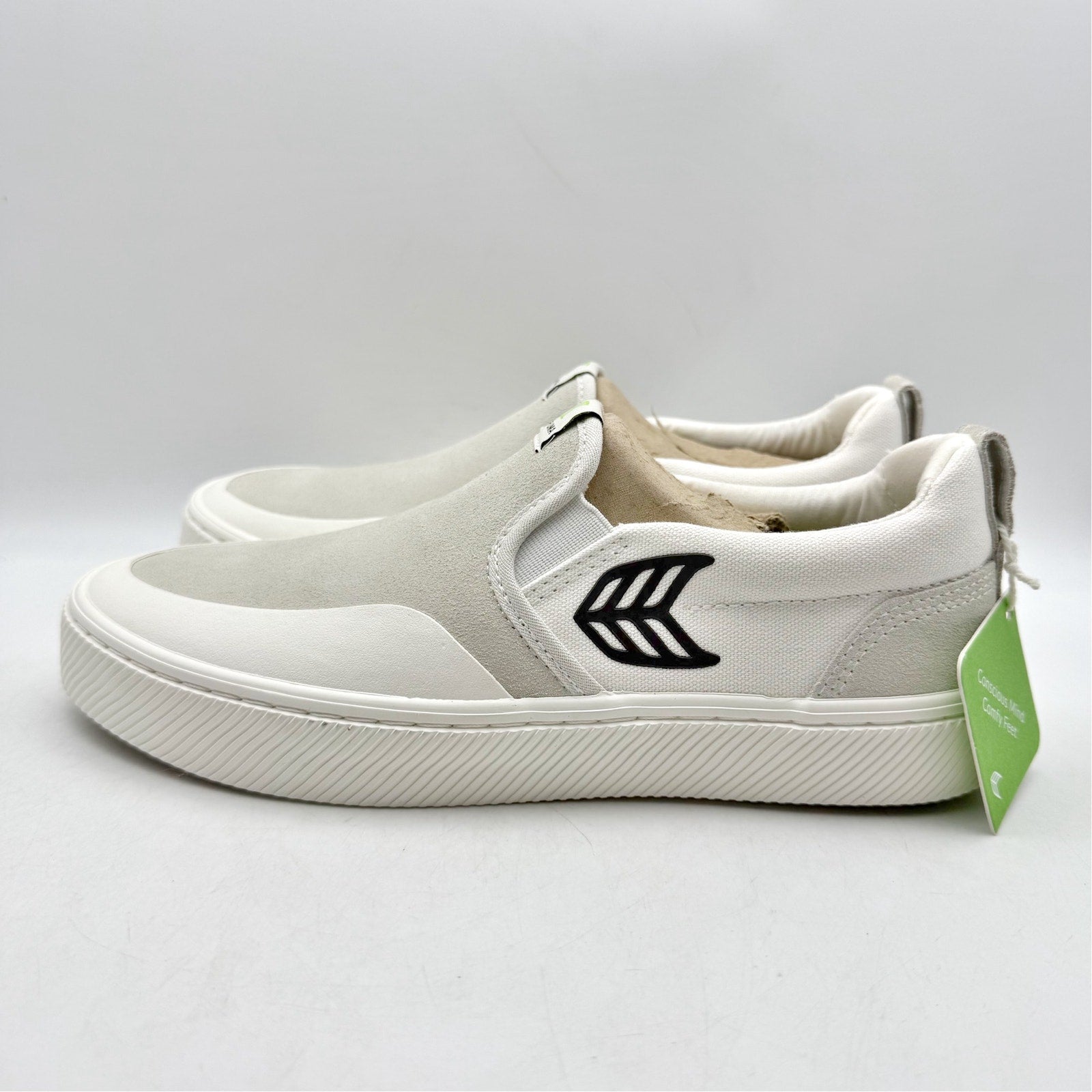 Cariuma Womens Slip-On Skate Pro Low Sneakers US 8 White Canvas Suede NIB