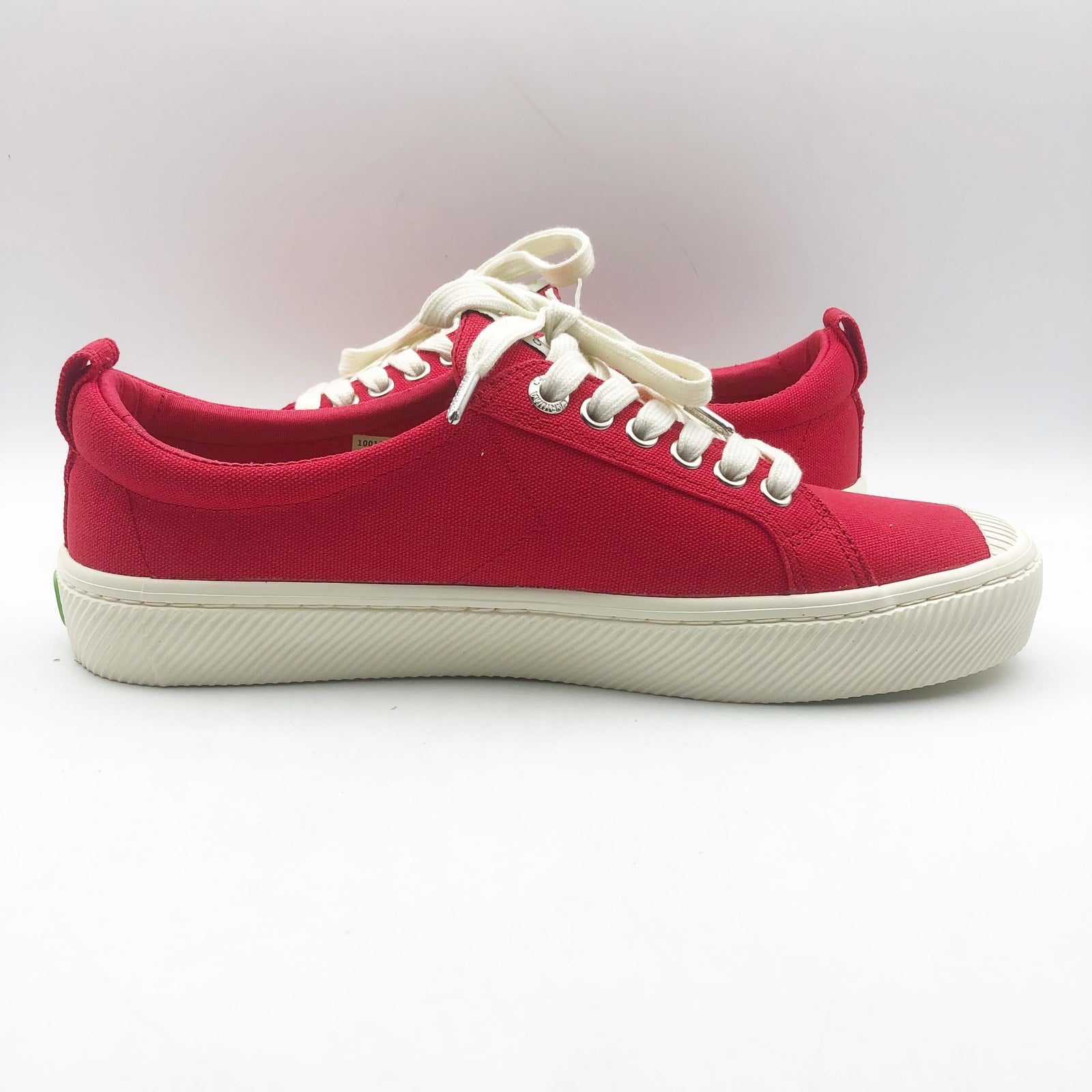 Cariuma OCA Low Top Sneakers Womens 8.5 Mens 7 Red Canvas Organic Cotton NIB