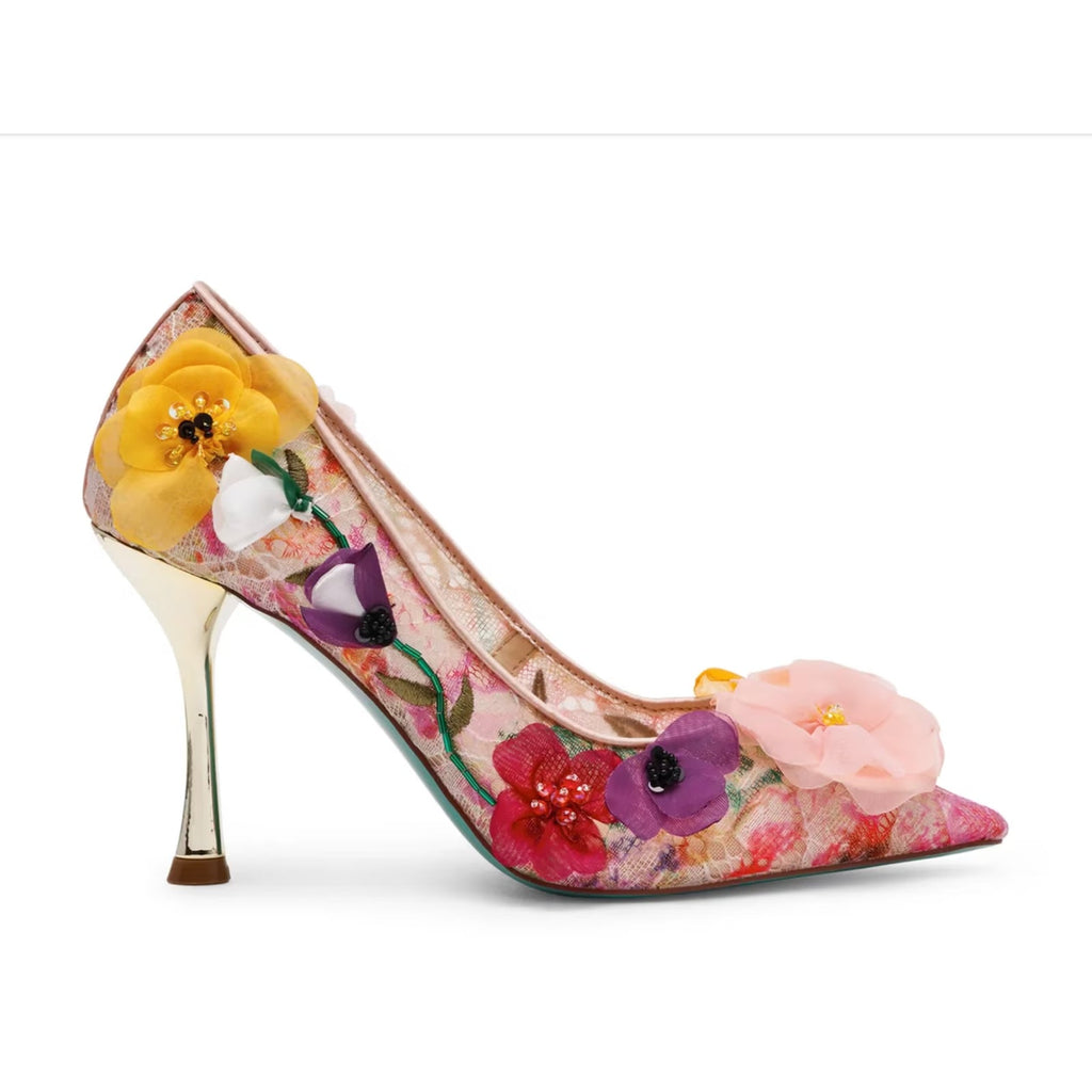 Betsey Johnson Womens Kaley Flower Pumps Size 6 Pink Nude Floral NWOB