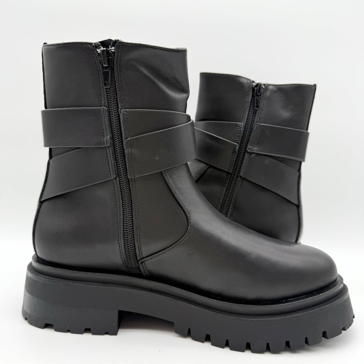 Steve Madden Womens Lonny Ankle Booties US 7.5 EU 38 Black Leather NIB