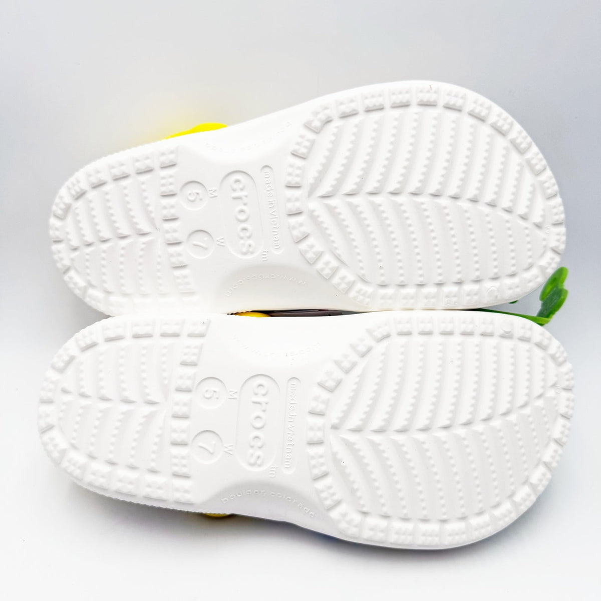 Crocs Classic Pokemon II Clogs Unisex Mens 5 Womens 7 EU 37-38 White Multi NWOT