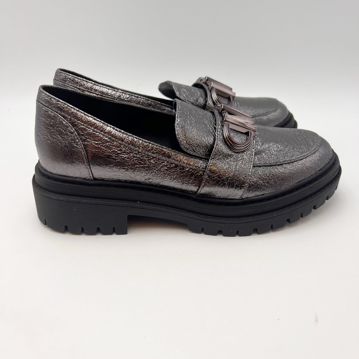 Micheal Kors Womens Parker Lug Loafers Size 6 M Metallic Grey NWOB