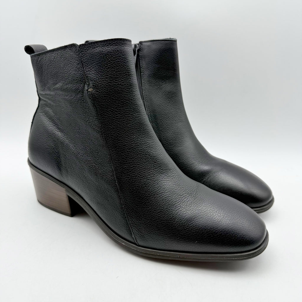 Naot Womens Ethic Ankle Boots EU 39 US 8 Black Leather NWOB