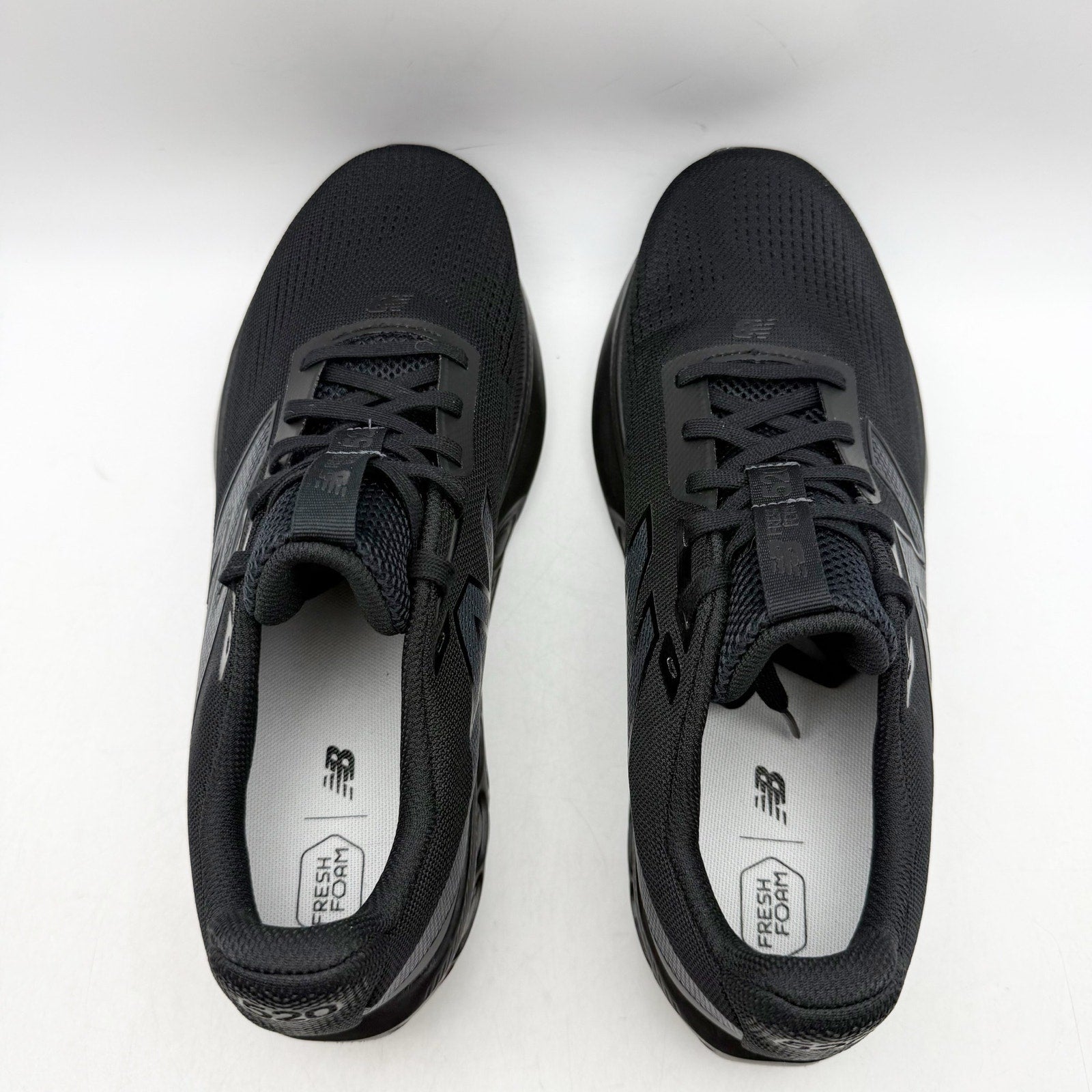 New Balance Mens Fresh Foam 520v9 Running Sneakers US 9.5 EU 43 Black NWOB